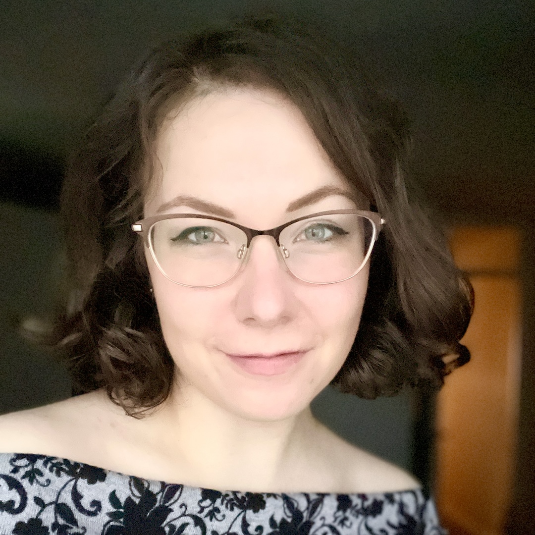 Anna Simmonds Headshot